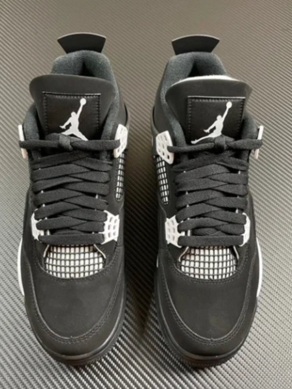 Air Jordan 4 Retro White Thunder
